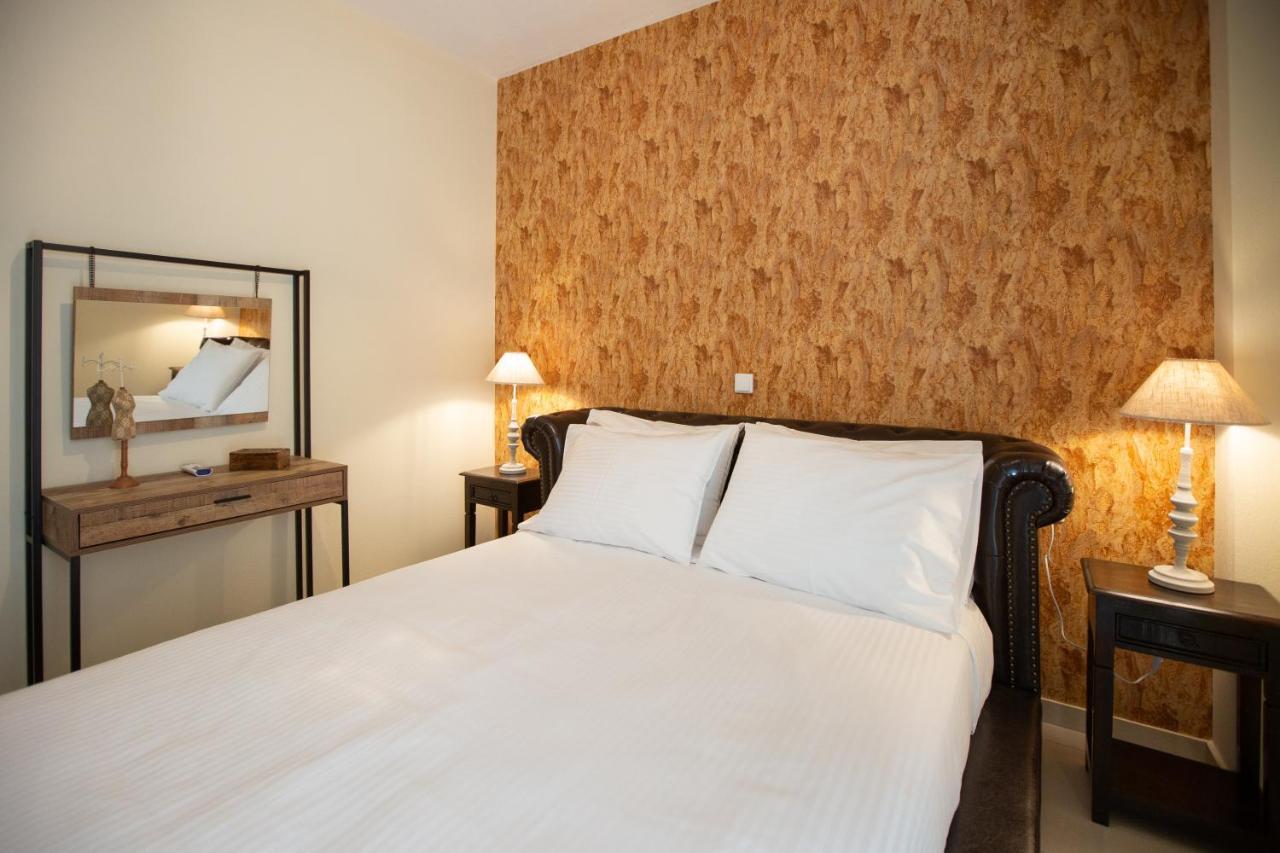 V Luxury Apartment 1 Ioannina Bagian luar foto